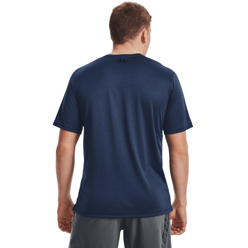 Camiseta-Manga-Corta-under-armour-para-hombre-Ua-Tech-Vent-Ss-para-entrenamiento-color-azul.-Reverso-Sobre-Modelo