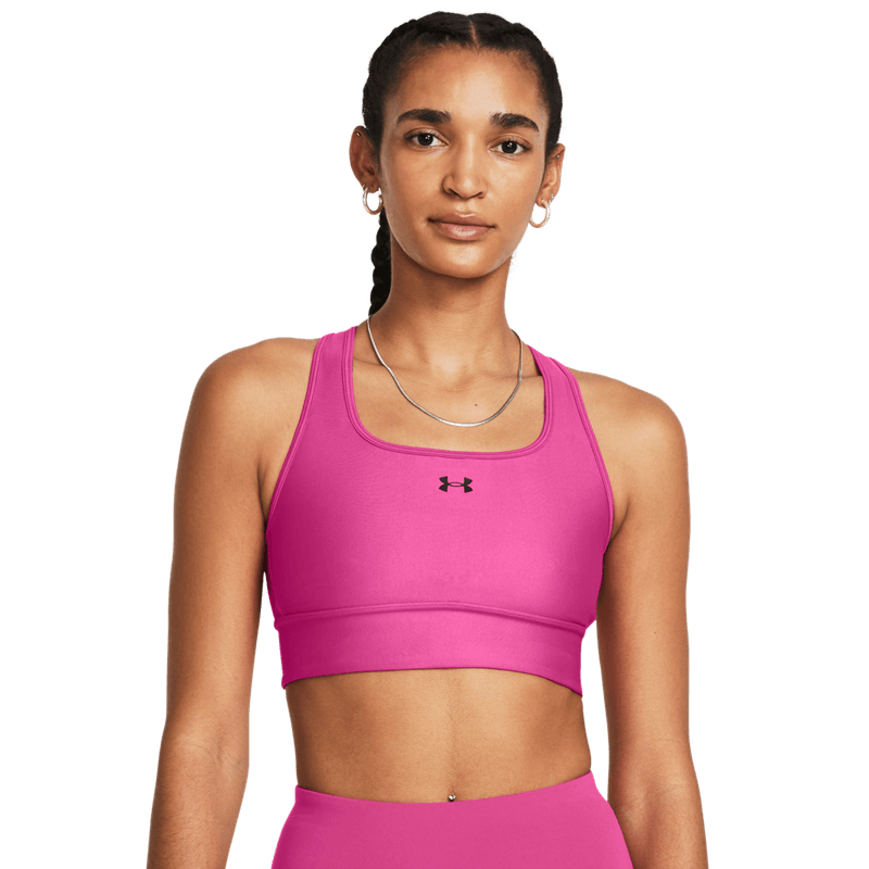 Top-under-armour-para-mujer-Crossback-Longline-para-entrenamiento-color-negro.-Frente-Sobre-Modelo