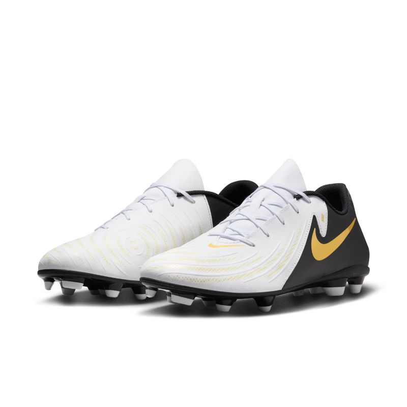 Guayos-nike-para-hombre-Phantom-Gx-Ii-Club-Fg-Mg-para-futbol-color-blanco.-Par-Alineados