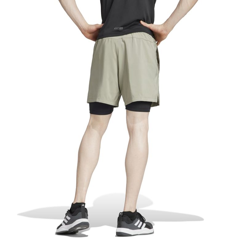 Pantaloneta-adidas-para-hombre-Gym---Wv-2In1-S-para-entrenamiento-color-gris.-Reverso-Sobre-Modelo