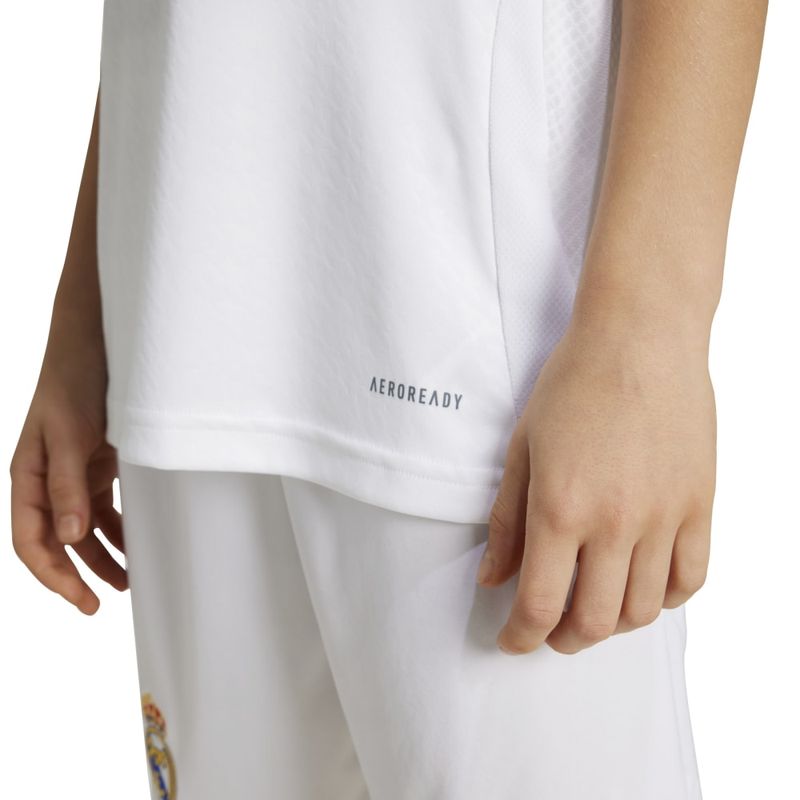 Camiseta-Manga-Corta-adidas-para-niño-Real-Madrid-H-Jsy-Y-para-futbol-color-blanco.-Detalle-1
