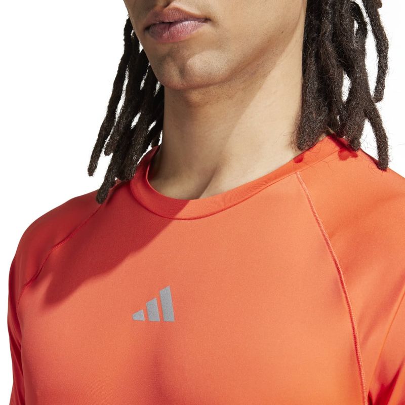Camiseta-Manga-Corta-adidas-para-hombre-Gym--Tee-para-entrenamiento-color-naranja.-Detalle-2