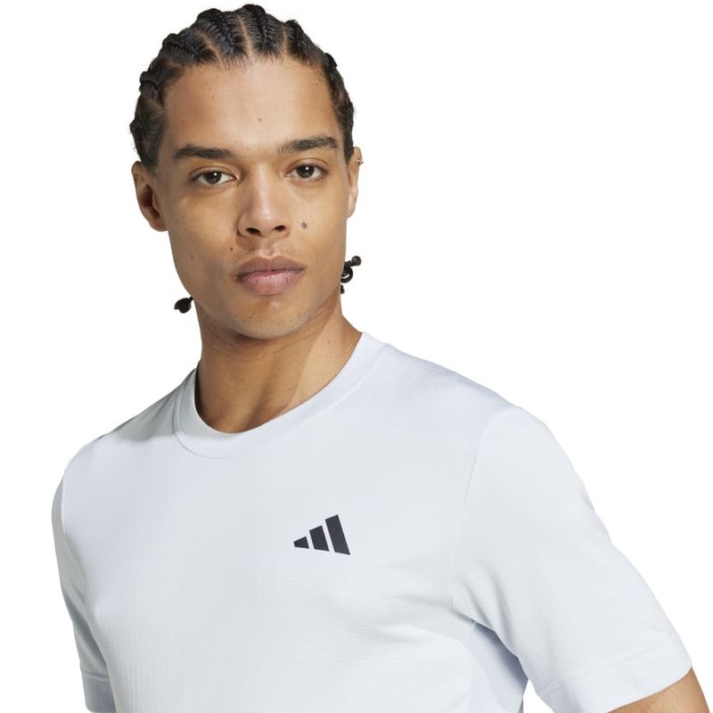 Camiseta-Manga-Corta-adidas-para-hombre-T-Freelift-Tee-para-tenis-color-azul.-Detalle-1