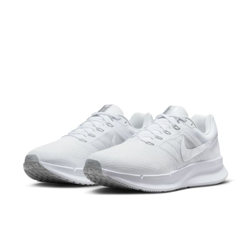 Tenis-nike-para-mujer-W-Nike-Run-Swift-3-para-correr-color-blanco.-Par-Alineados
