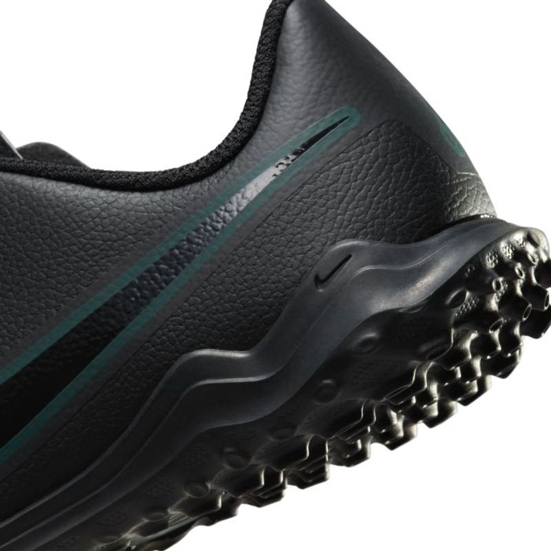 Guayos-nike-para-niño-Jr-Legend-10-Club-Tf-para-futbol-color-negro.-Detalle-2