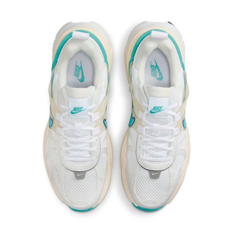 Tenis-nike-para-mujer-W-Nike-V2K-Run-para-moda-color-blanco.-Capellada