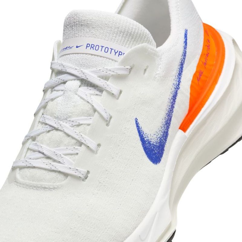 Tenis-nike-para-mujer-W-Zoomx-Invincible-Rn-Fp-para-correr-color-multicolor.-Detalle-1