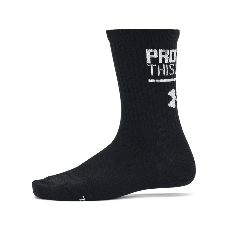 Medias-under-armour-para-mujer-Ua-Essential-Nv-Mid-Crew-3Pk-para-entrenamiento-color-negro.-Frente-Sobre-Modelo