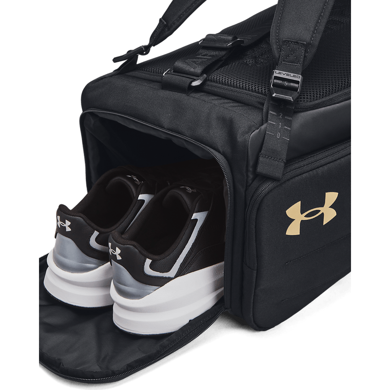 Maletin-under-armour-para-hombre-Ua-Contain-Duo-Sm-Bp-Duffle-para-entrenamiento-color-negro.-Bolsillo-Inferior