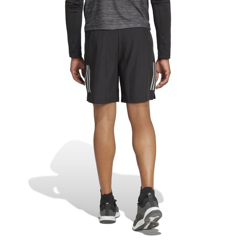 Pantaloneta-adidas-para-hombre-Gym--3S-Wv-Sht-para-entrenamiento-color-negro.-Reverso-Sobre-Modelo