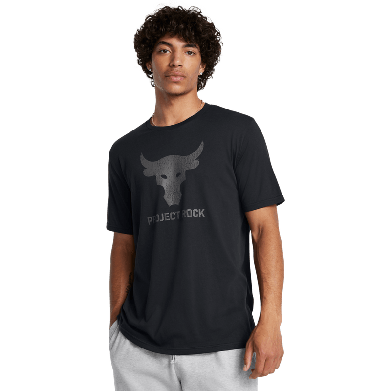 Camiseta-Manga-Corta-under-armour-para-hombre-Ua-Pjt-Rck-Payoff-Graphc-Ss-para-entrenamiento-color-negro.-Frente-Sin-Modelo